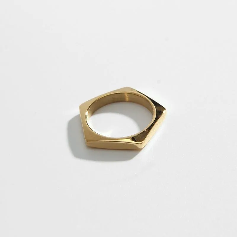 Daniella Ring
