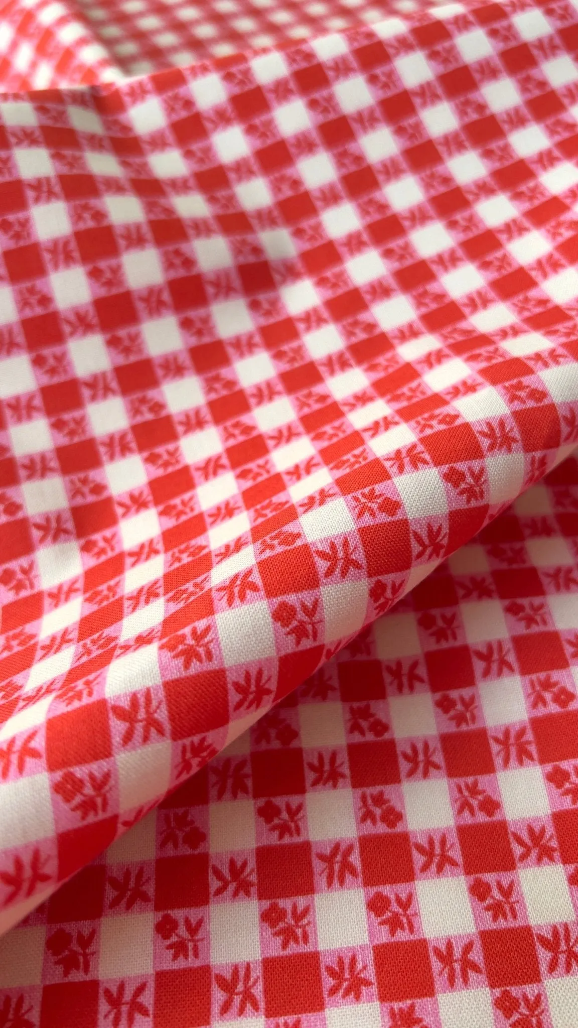 Flour Flower - Buttercream - Emily Taylor - Cloud 9 Fabrics - Poplin
