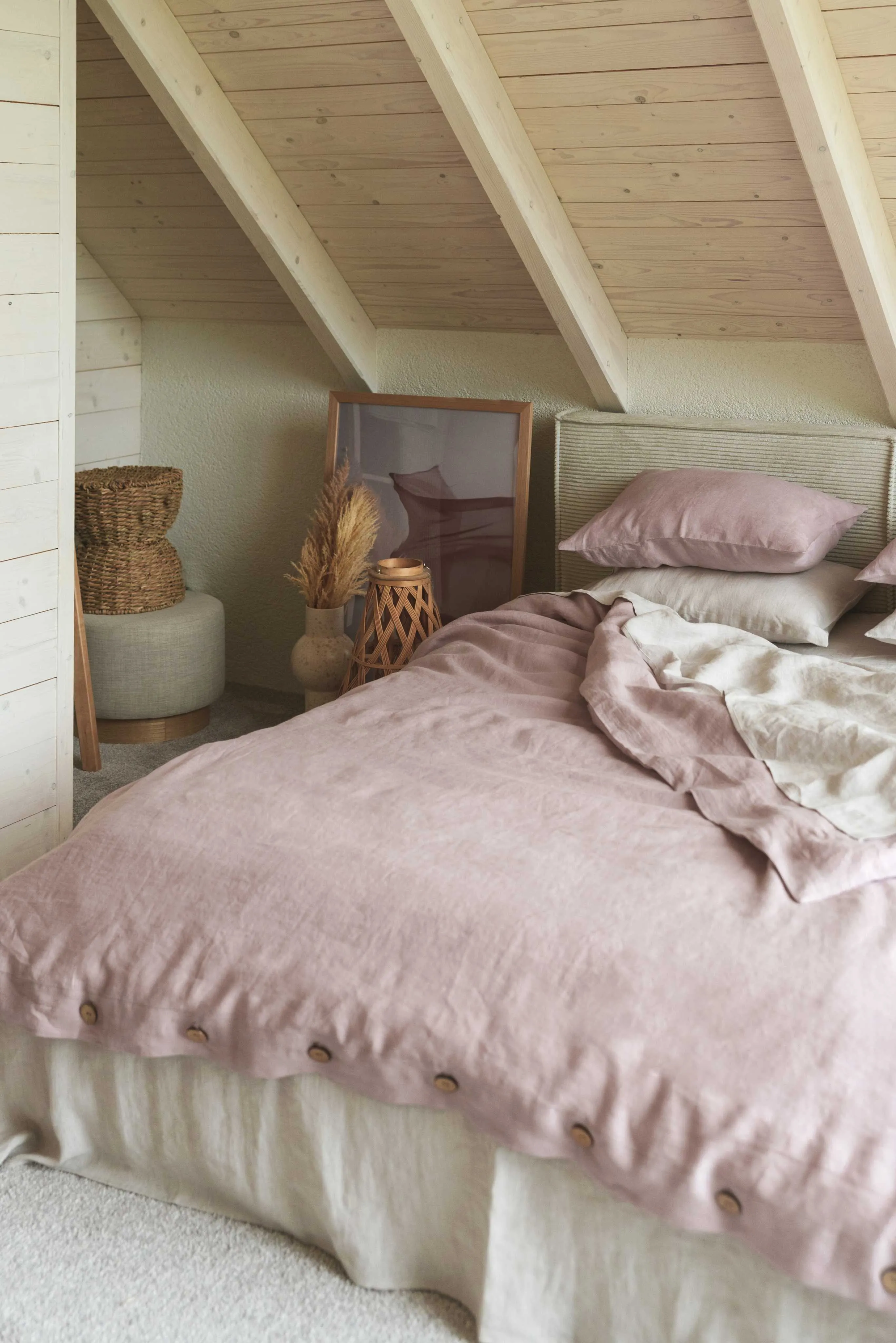 Linen pillowcase in Dusty Rose