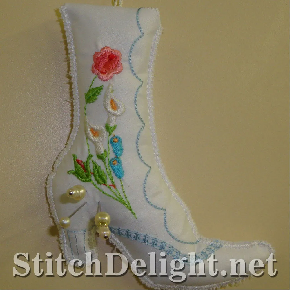 SD0873 Victorian Shoe pincushion