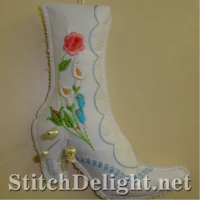 SD0873 Victorian Shoe pincushion
