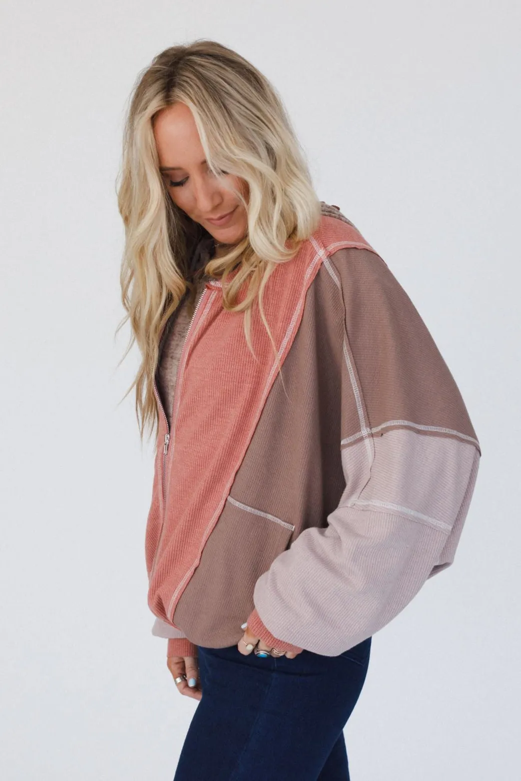 The Nest Zealand Zippered Top - Mocha