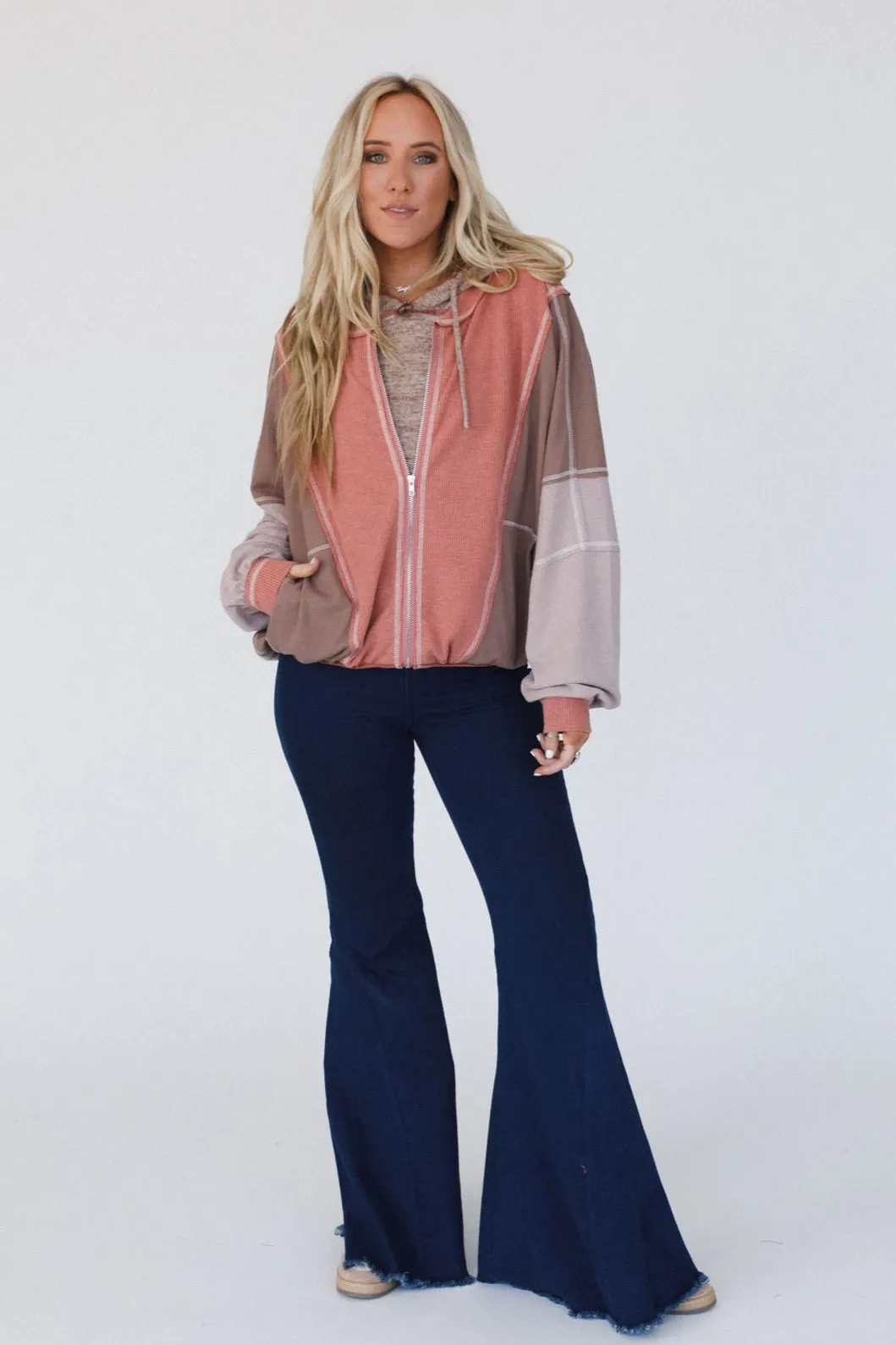 The Nest Zealand Zippered Top - Mocha